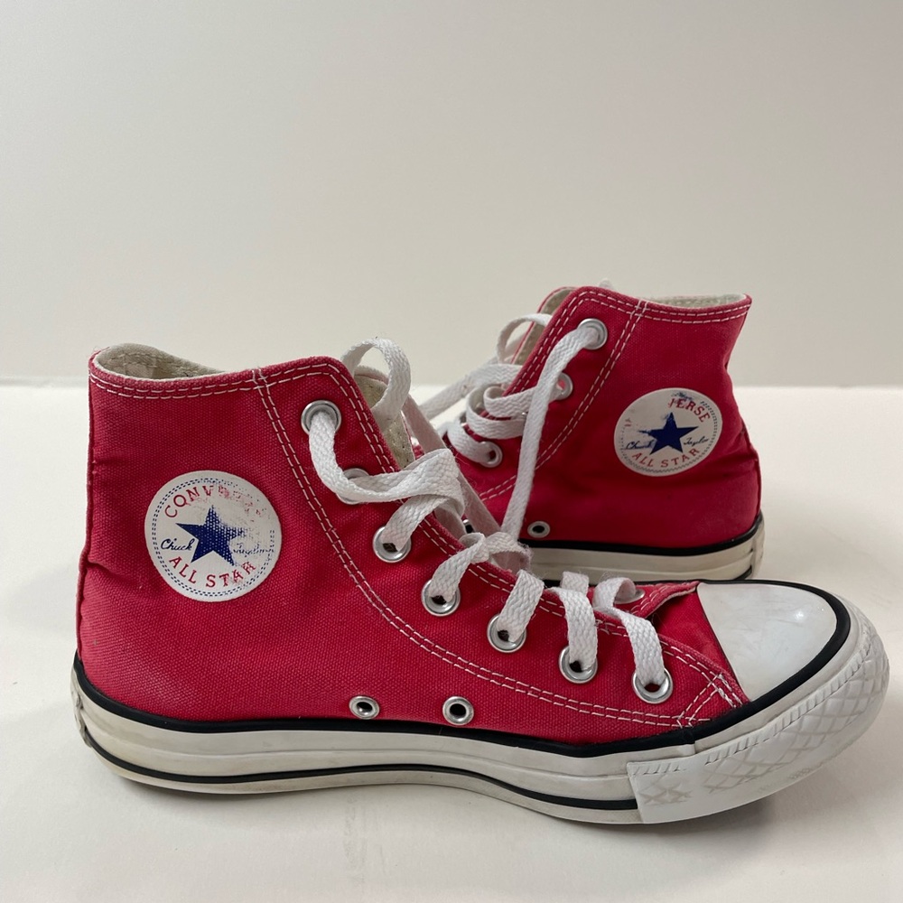 Converse Red High-Top Sneakers Size 6 - Picture 4 of 5